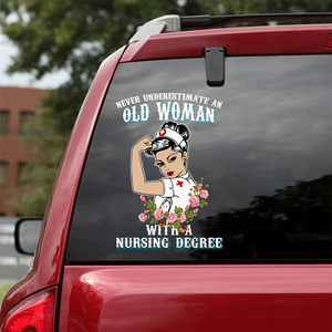 Nursing Sticker Never Undertimate An Old Woman With A Nursing Degree [sk0109-snf-hnd] - Camellia Print